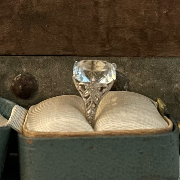 Antique Otsby and Barton 10k Ring - Picture 3 of 14